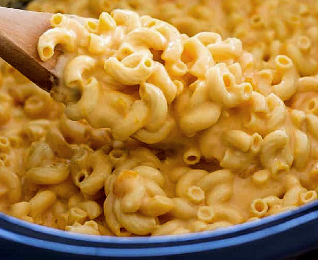 10 Easy Crockpot Recipes and Meals for Family Dinner: Mac n cheese
