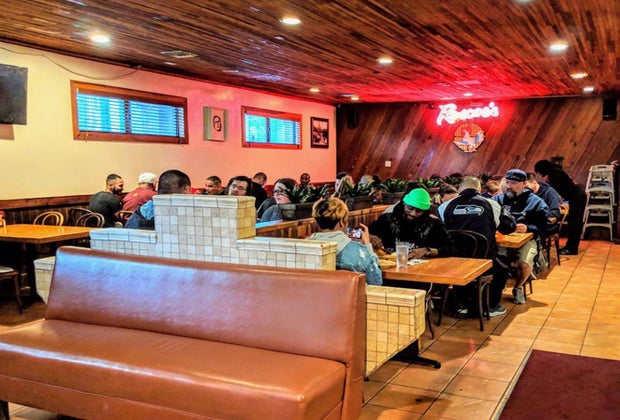 Black-Owned Restaurants, Shops, and Landmarks in LA: Roscoe's is an LA intsitition