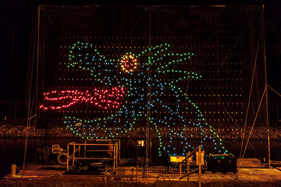 Disney’s Electrical Water Pageant : 100 Free Fun Things to Do in Orlando with Kids