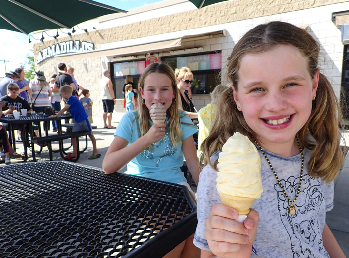 Mount Rushmore with Kids: Armadillos Ice Cream Shoppe