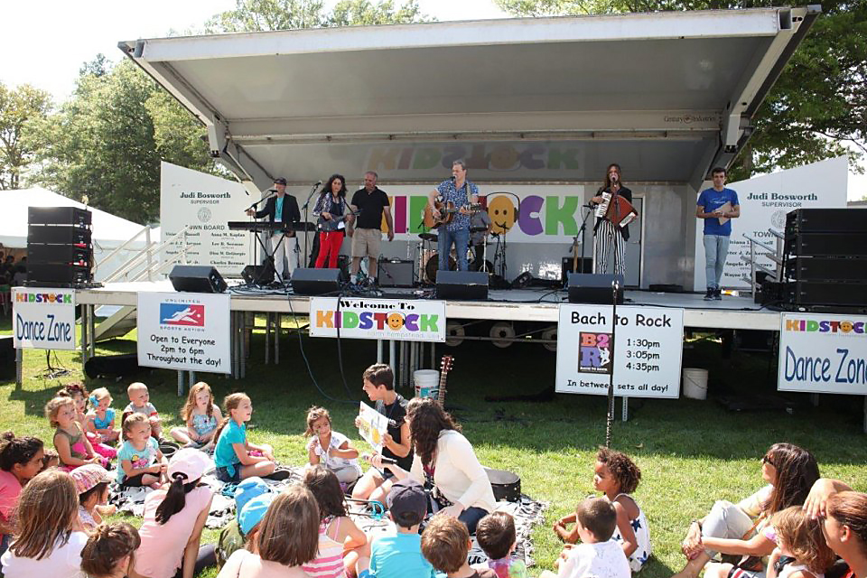 Enjoy music, dancing, and, of course, food at BeachFeast in Port Washington. Photo courtesy of the event