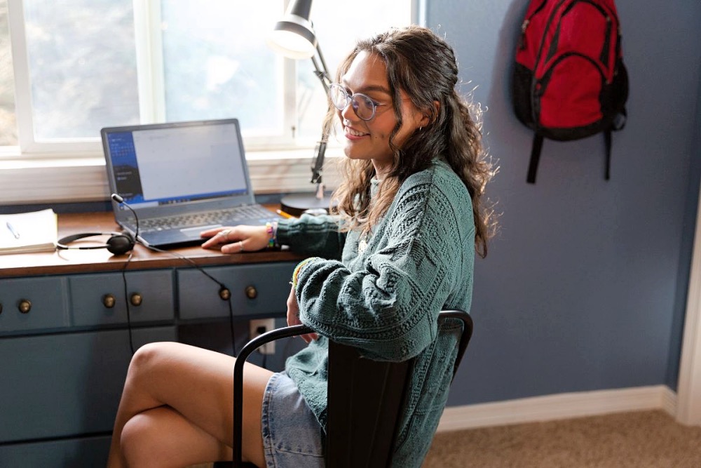 Those dorm rooms look pretty bare. Send some fun goodies to your college kids! 