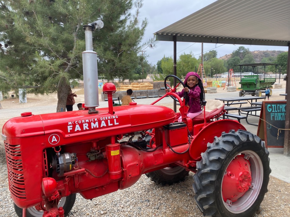 Best Farms near Los Angeles: Gilchrist Farm