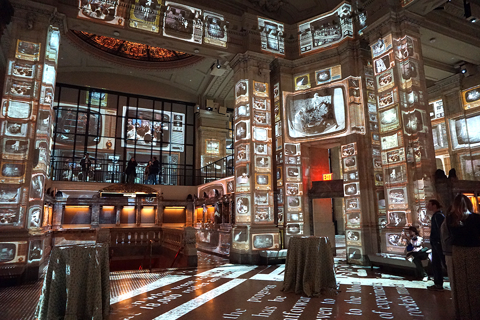 Immersive NYC museums: Hall des Lumieres