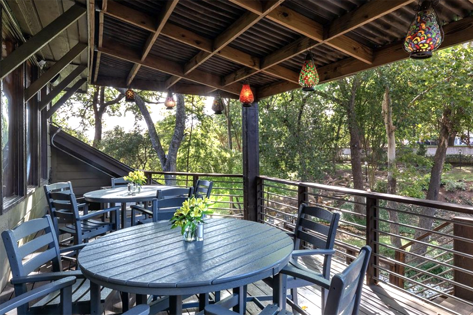 Rainbow Lodge: Best Outdoor Dining in Houston at Family-Friendly Restaurants