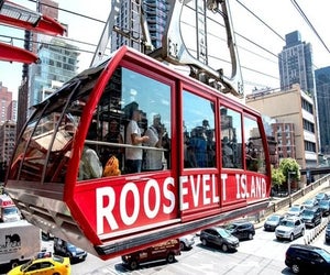 Soar over the East River for an only-in-NY photo-op aboard the Roosevelt Island Tram. Photo courtesy of NYCGov