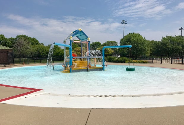 Free swimming pools in Chicago: Portage Pool