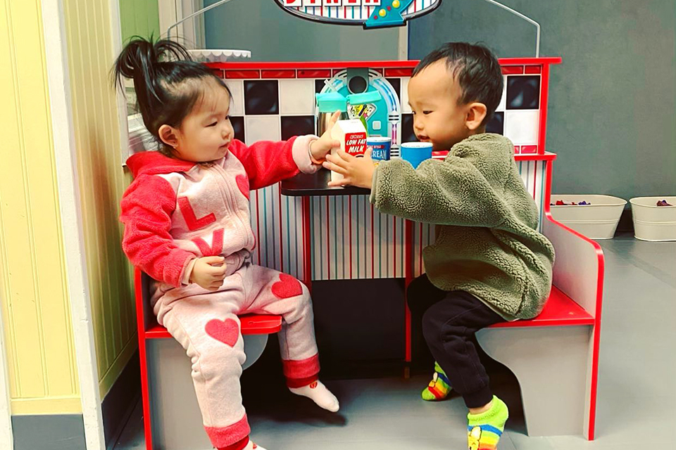 Indoor playgrounds in Queens: Kids Play World Kids