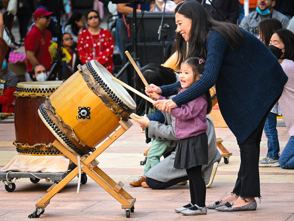 Welcome the Year of the Horse at the Oshogatsu Family Festival. Event photo by Doug Mukai for JANM