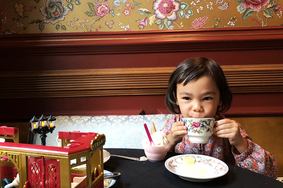 Things to do in NYC for Mother's Day: Tea at Lady Mendls