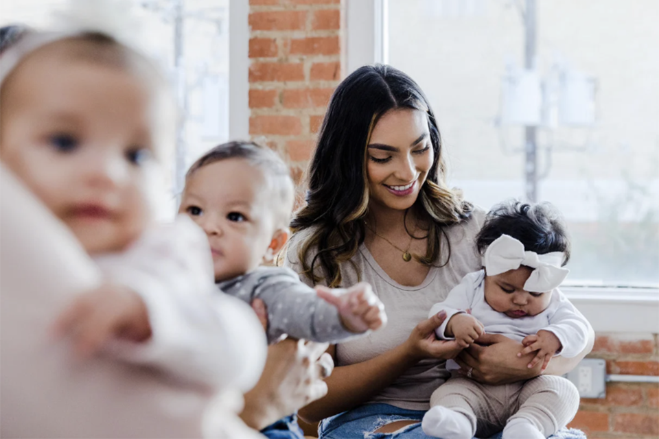 Mommy-and-me classes are a great way to make friends with fellow parents on Long Island. 