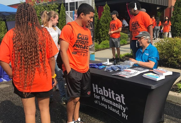 li Teens Habitat for Humanity of Suffolk.