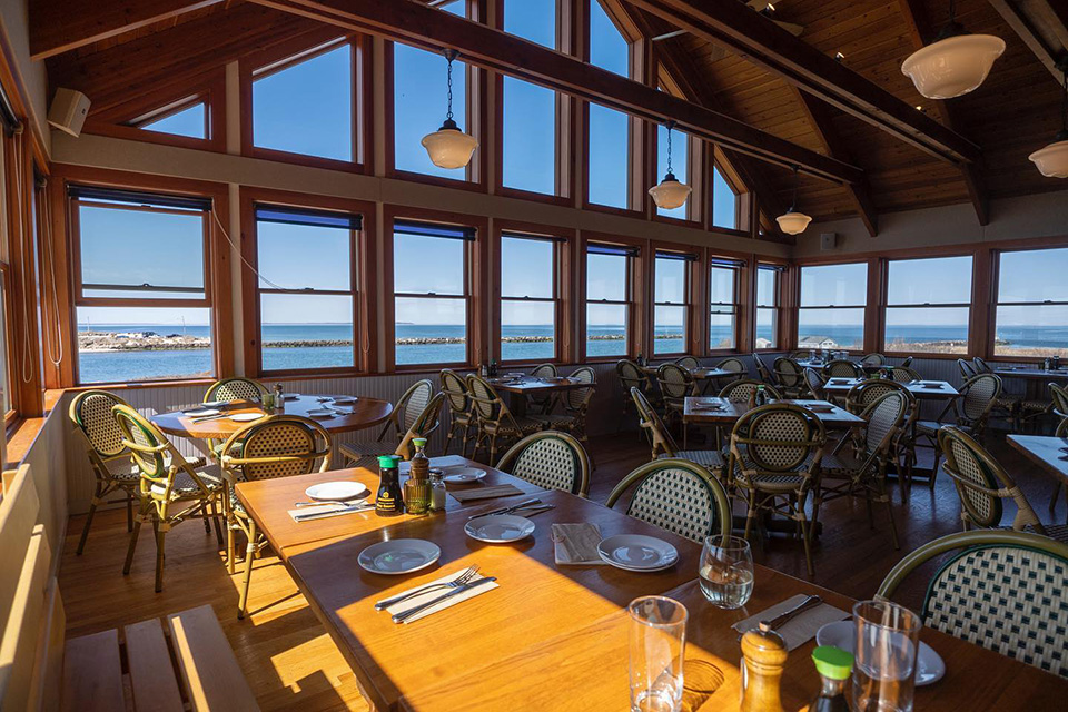 Family-Friendly Waterfront Restaurants on Long Island