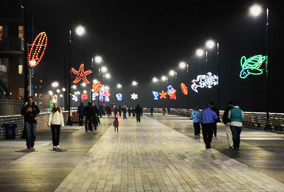 See Long Beach's Boardwalk Lights before it closes for the season. Photo courtesy of the City of Long Beach