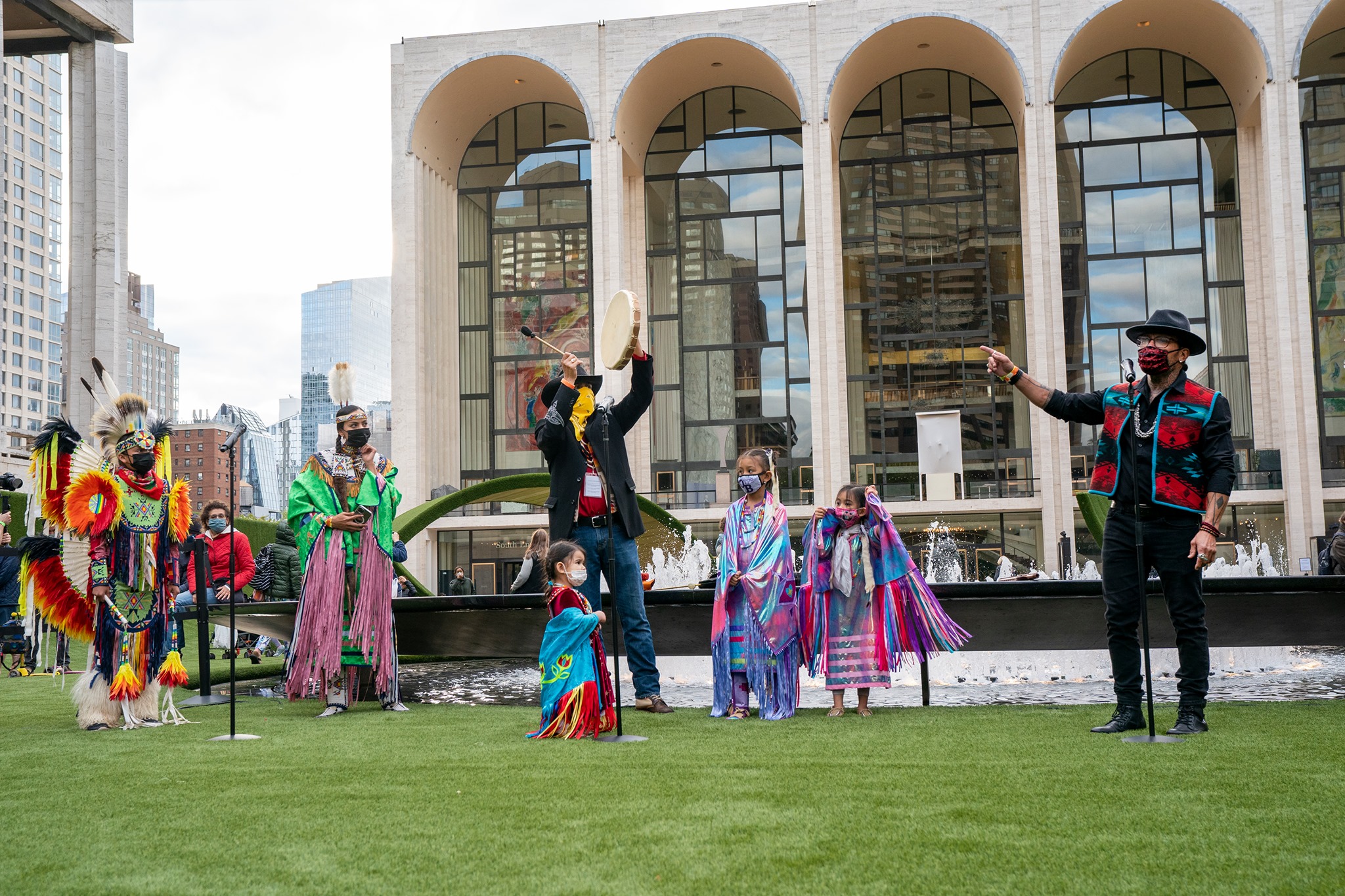Lincoln Center draws tons of tourists to its performing arts complex