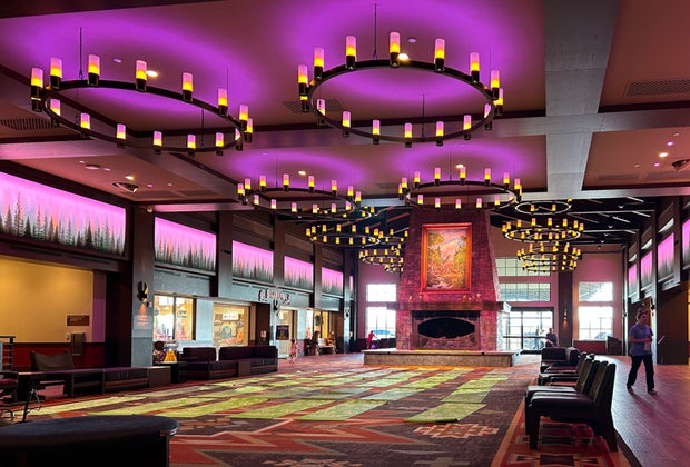 Great Wolf Lodge Maryland lobby
