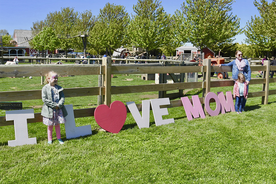Visiting Harbes Family Farm with Kids: Mother's Day Festival