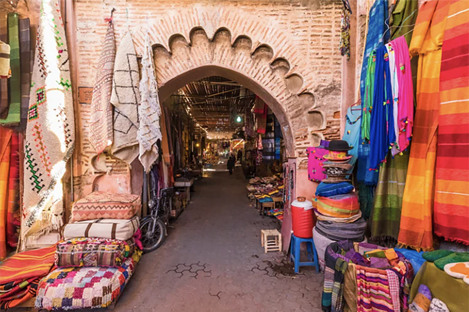  The coloful stalls in Jemaa el-Fnaa Market are filled with local handcrafted goods. 