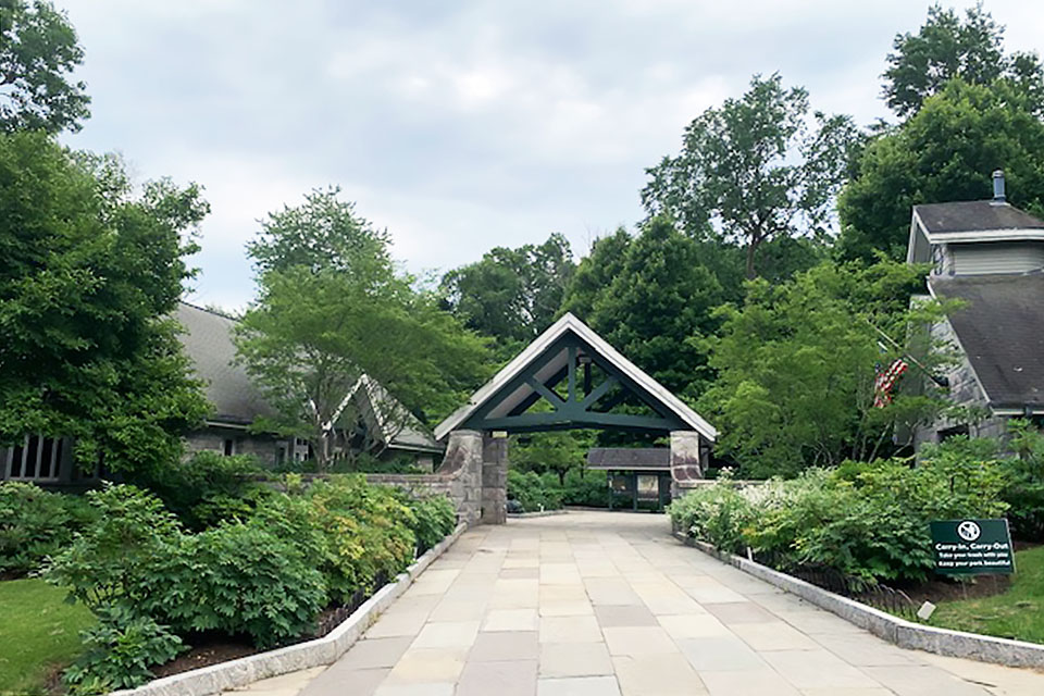entrance to rockefeller state park