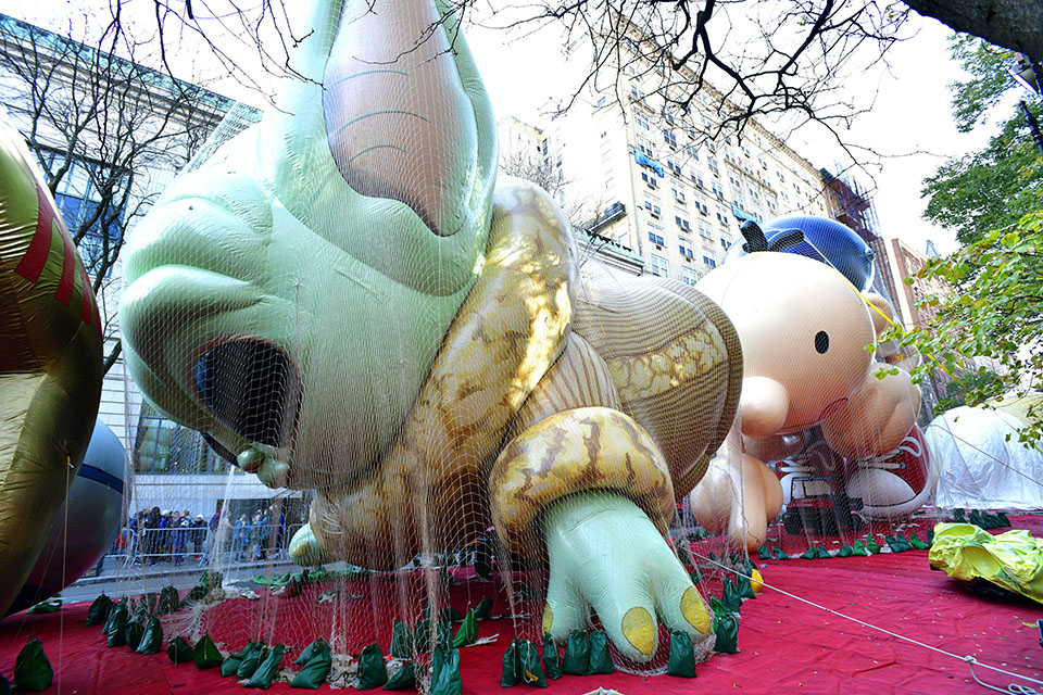 Macy's Balloon inflation