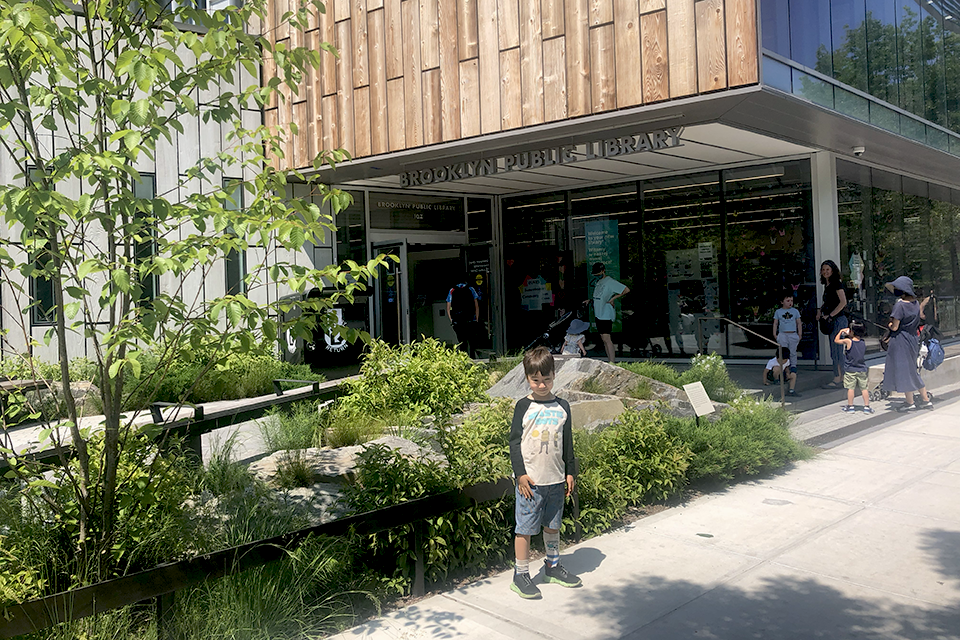 Greenpoint, Brooklyn with kids: Greenpoint Library