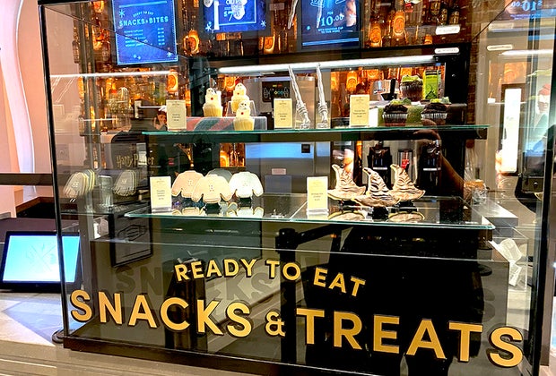 Harry Potter Fan Vacation Ideas in the US: Harry Potter Store New York 