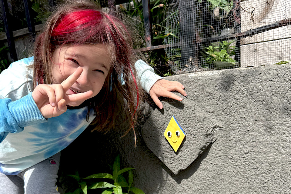 The Hi Bye Tiles have been popping up all over Gowanus making for a whimsical art scavenger hunt. 