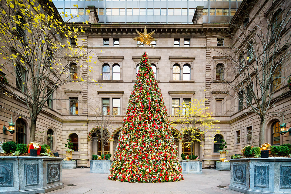 The magic of the holiday season at the Lotte New York Palace begins in its beautifully decorated courtyard.