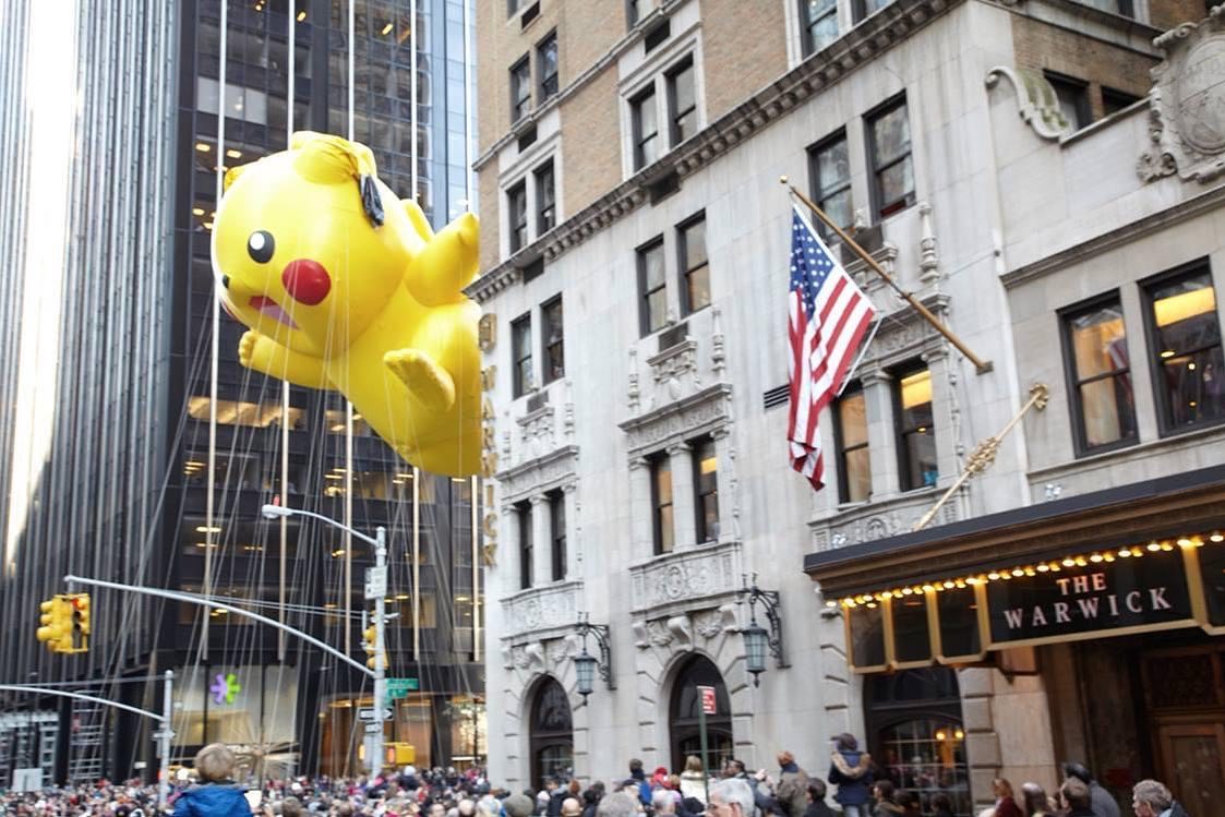 The Warwick Hotel: NYC Hotels with Views of the Macy's Thanksgiving Day Parade Status message
