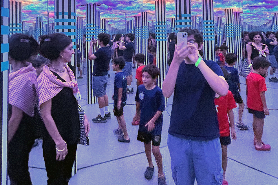 Things To Do on a Rainy Day Indoors in NYC: The Museum of Illusions