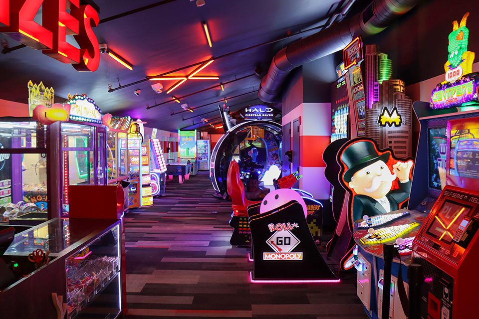 Arcades in NYC: Bowlero Chelsea Piers