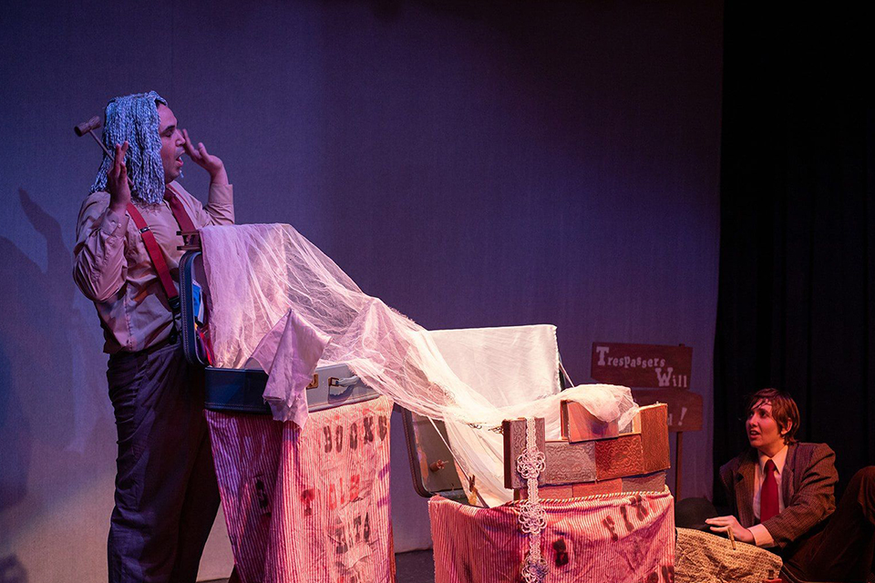 The Selfish Giant/El Gigante Egoista is one of our favorite family-friendly stage shows in NYC