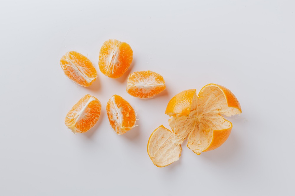 Oranges sections make a great portable and healthy snack. Photo by Karolina Grabowska via Pexels