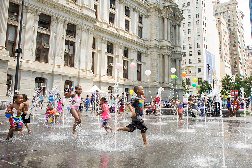 Dilworth Plaza splash pad 