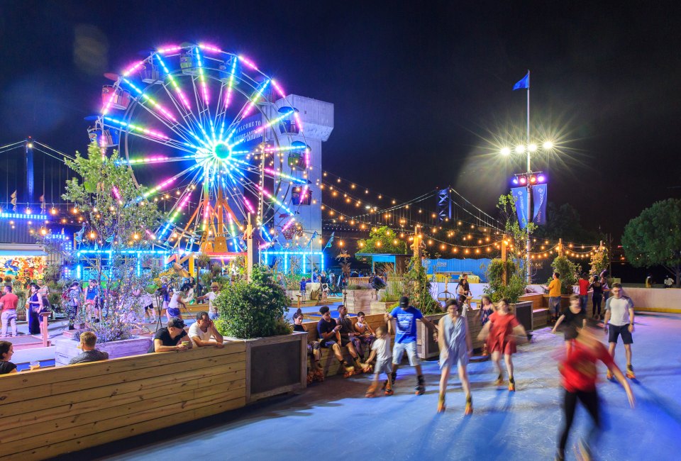 Independence Blue Cross RiverRink Summerfest is one of Philadelphia Waterfront's favorite summertime traditions.  Photo by J. Fusco/Visit Philadelphia 