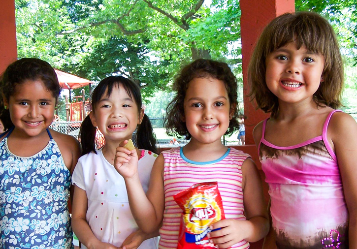 Photo of kids at birthday party at Larz Anderson Park