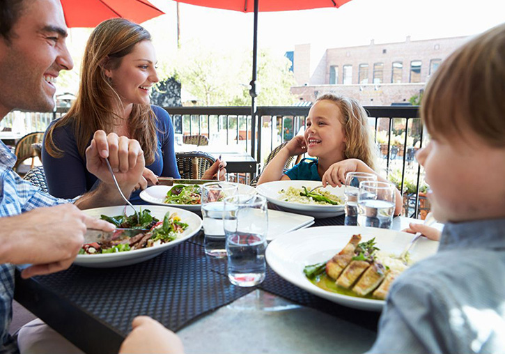 Family Dinner Table Games for Restaurants and at Home