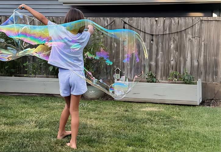 s Wicked Birthday Party giant bubble wands sold by South Beach Bubbles store photo courtesy of Kindle customer on Amazon