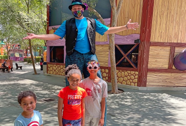 Have a Blast at Six Flags Magic Mountain with Kids of All Ages: Stilt Action