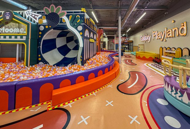 Galaxy Playland is now open in the Chinatown/Alief area. Photo by author. 