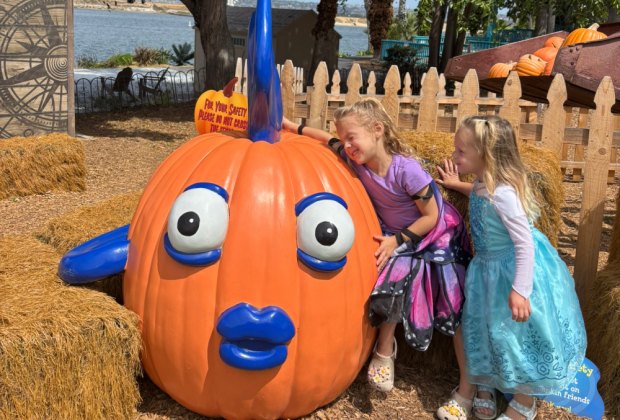 SeaWorld’s Spooktacular is the annual Halloween event for SoCal families looking for spooky season fun.
