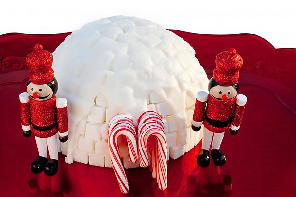 Sugar Cube Igloos are a great Christmas Craft for Kids