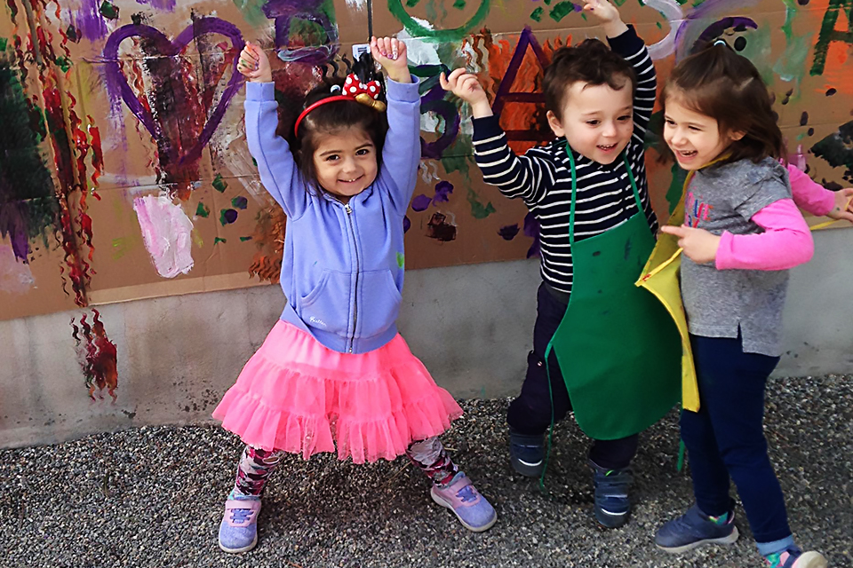 Kids can draw, paint, and use clay at Oodle Monkey. Photo courtesy of the studio