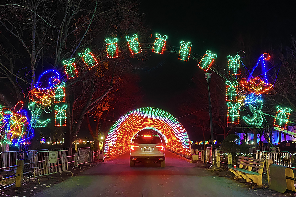 Holiday lights drive-thrus near NYC: Westchester's Winter Wonderland
