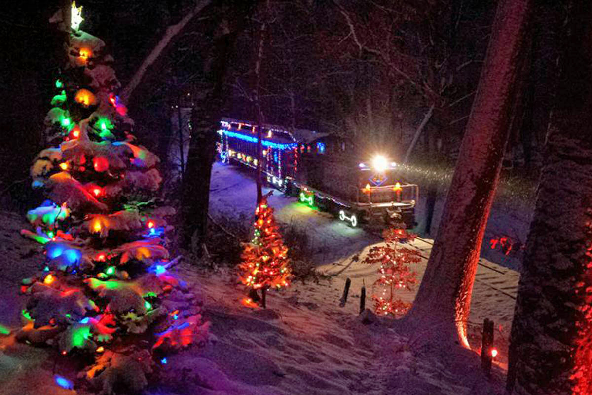 Wilmington & Western Railroad Holiday Lights. Photo by Don Richard