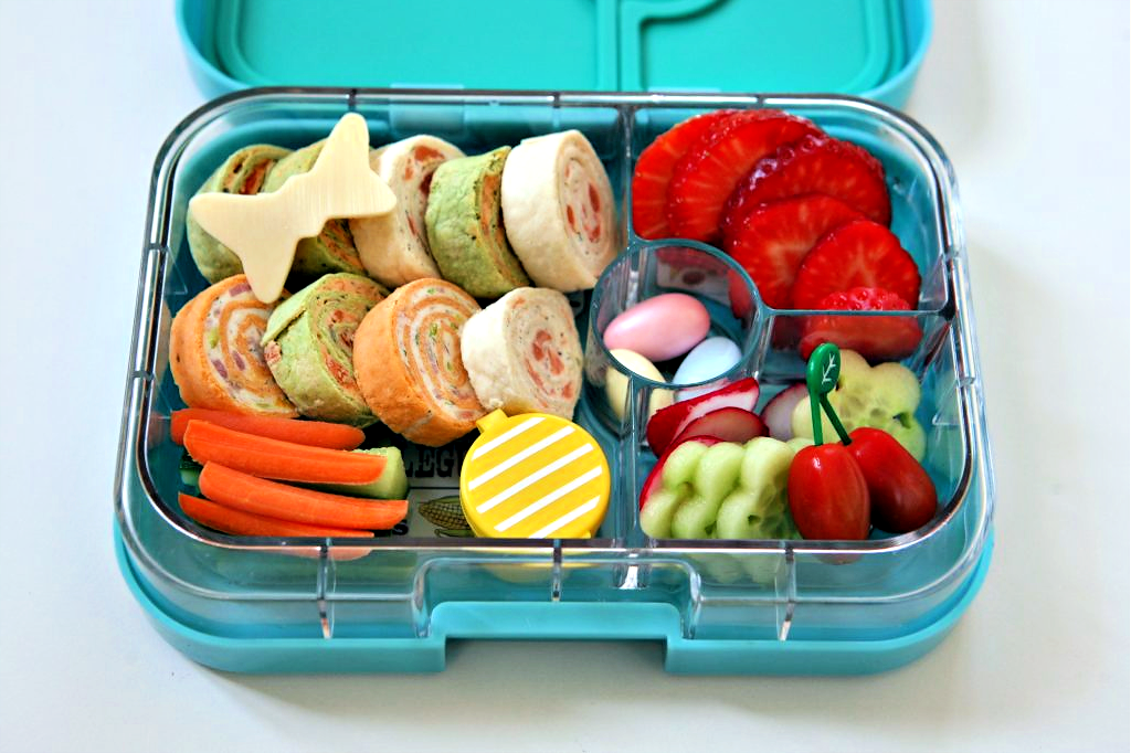A perfectly packed lunchbox helps kick the school blues. Photo courtesy of www.YumboxLunch.com